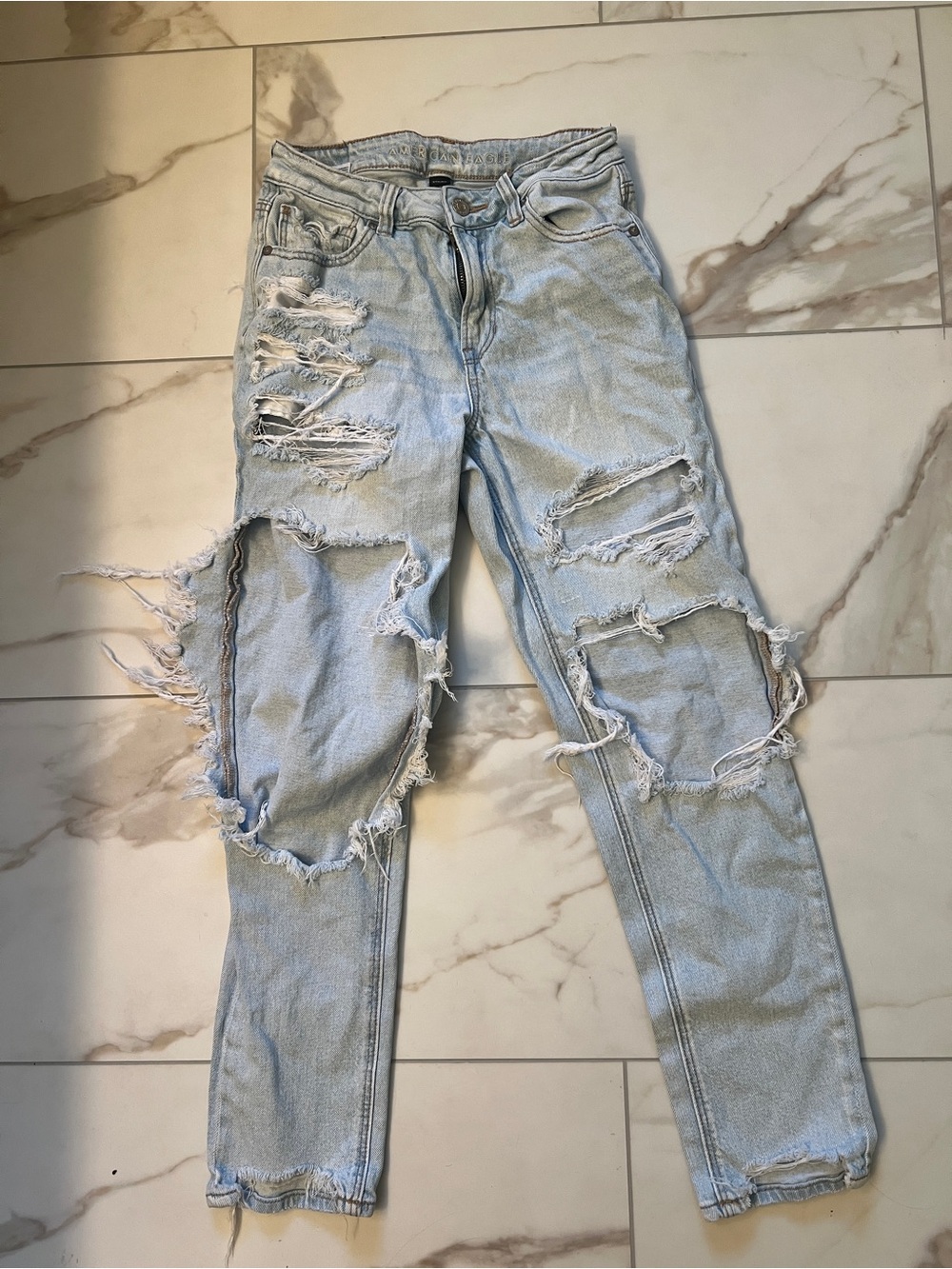 American Eagle AE Light Blue Distressed Women's Jeans Strigid Size 2